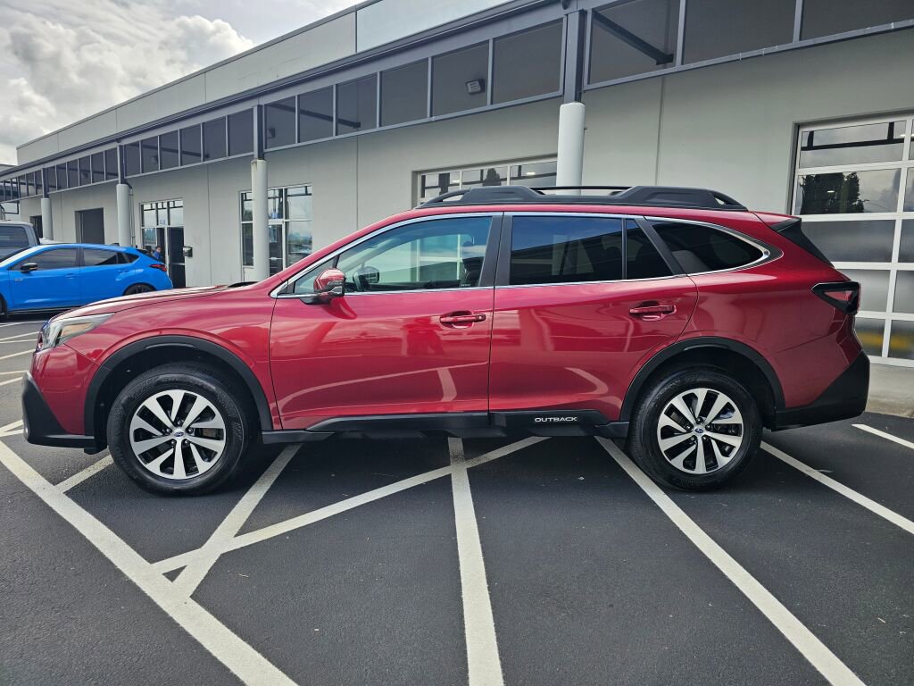 Used 2021 Subaru Outback Premium AWD/4WD image 2
