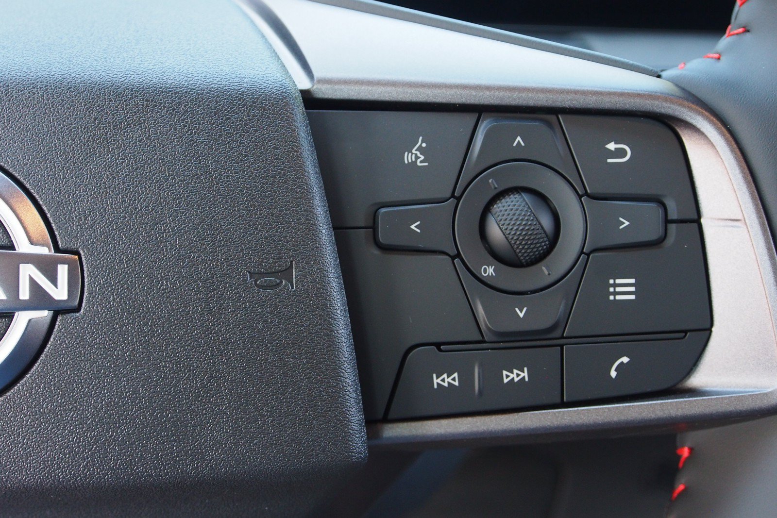 New 2027 Nissan Sentra SR w/ Floor Mat Package FWD image 20