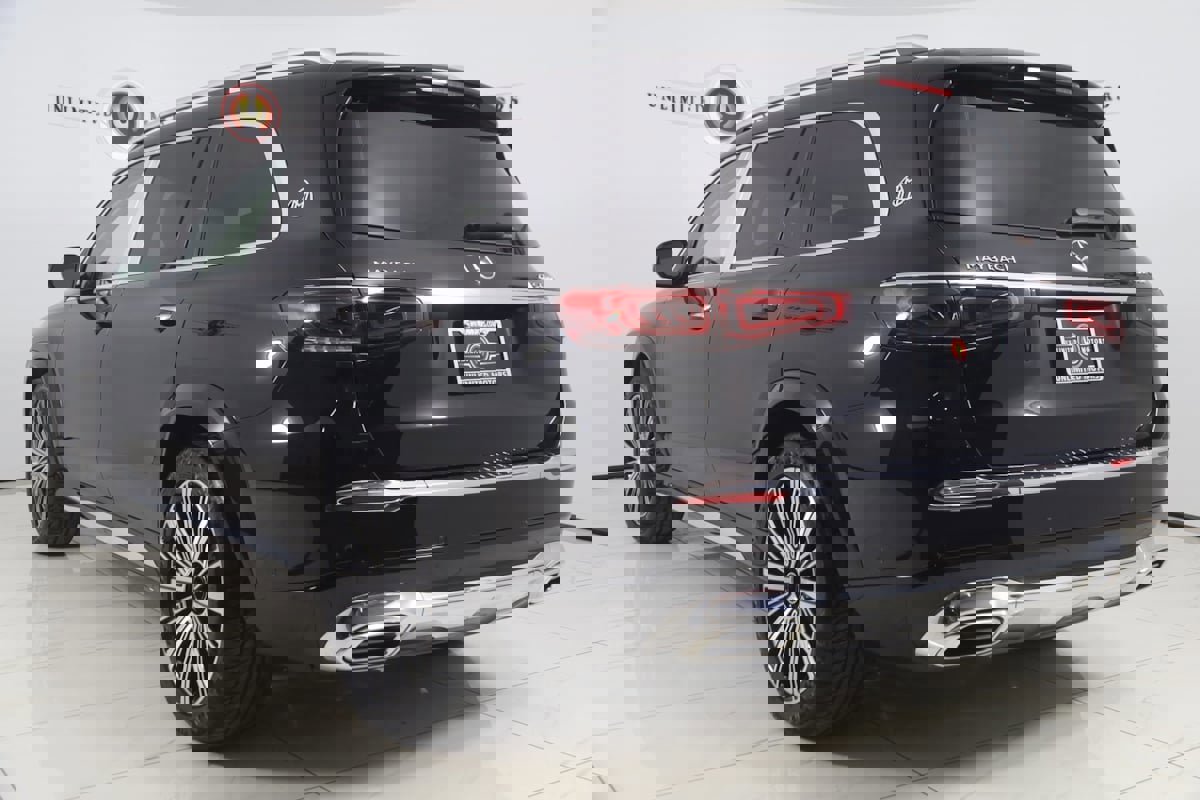 Used 2022 Mercedes-Benz Maybach GLS 600 4MATIC image 4