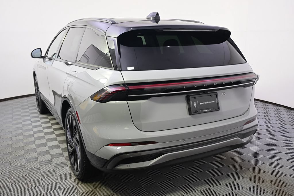 New 2026 Lincoln Nautilus Reserve w/ Jet Appearance Package AWD/4WD image 4