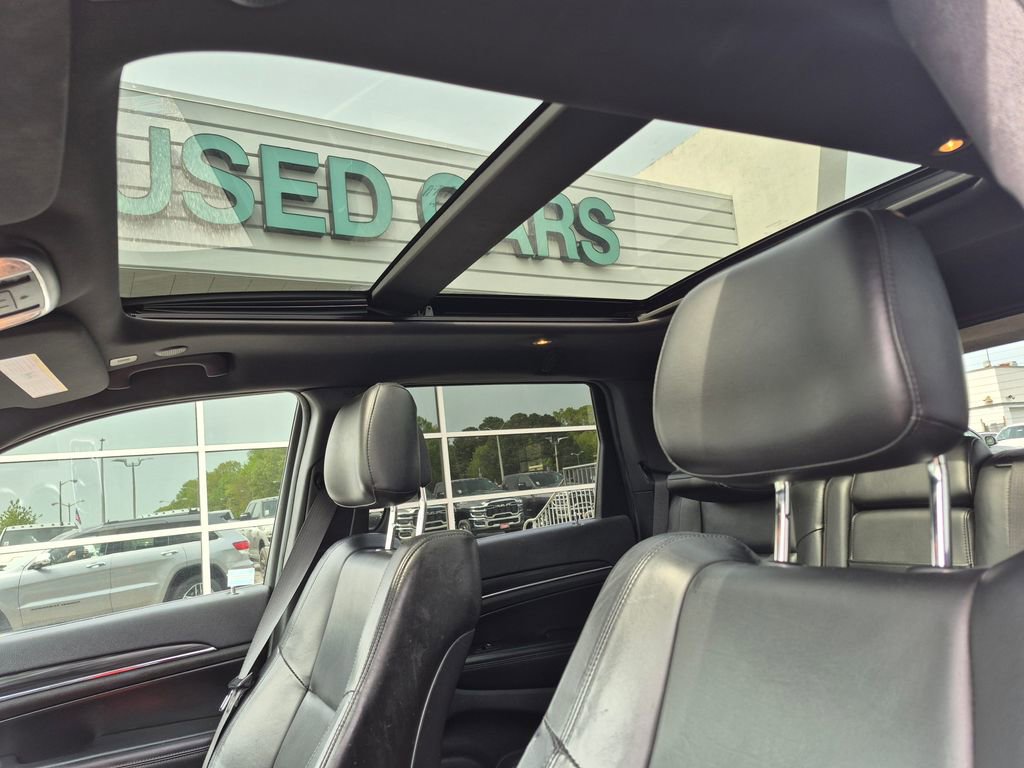Used 2020 Jeep Grand Cherokee Limited w/ Luxury Group II AWD/4WD image 13