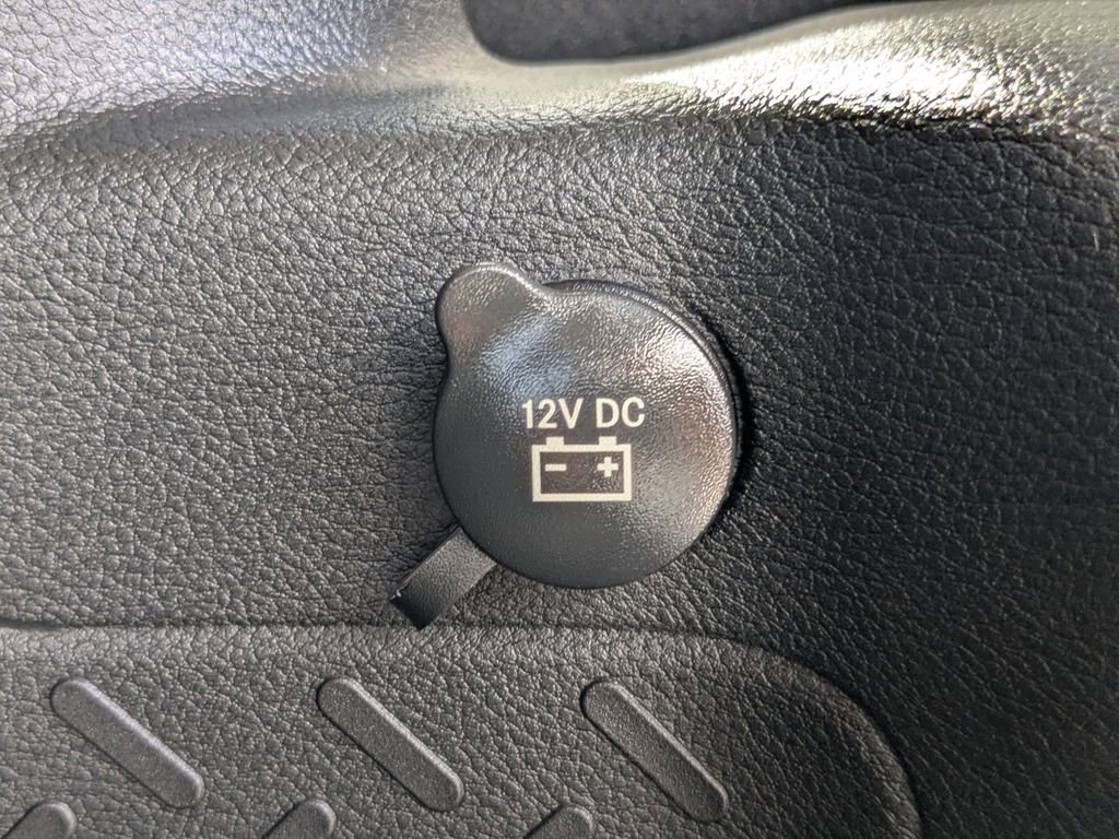 Used 2017 Jeep Wrangler Unlimited Sahara image 15