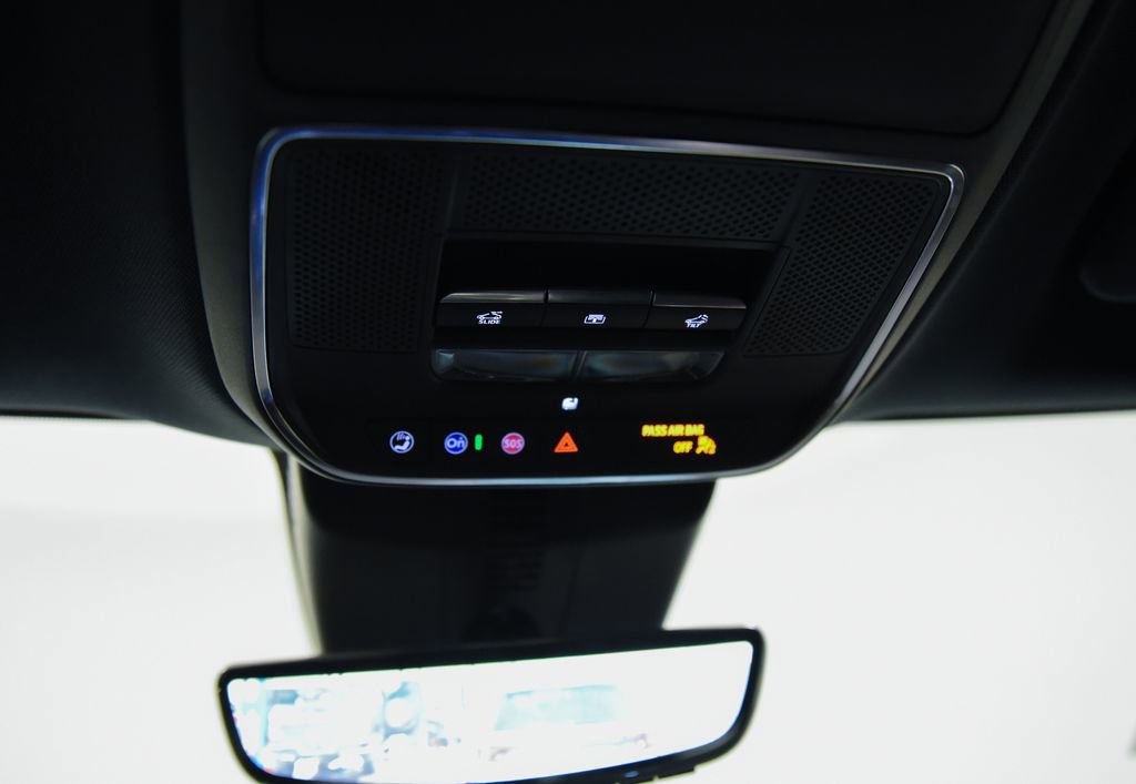 Used 2024 Chevrolet Traverse RS w/ LPO, Floor Liner Package image 32