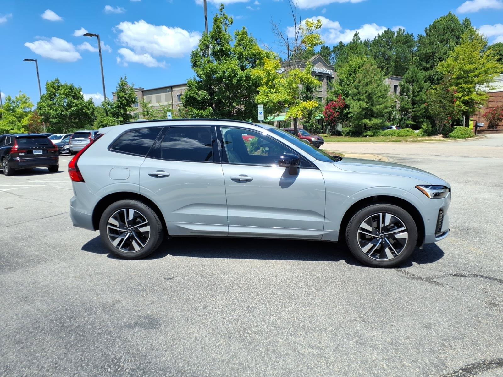 Used 2026 Volvo XC60 B5 Plus w/ Protection Package Premier AWD/4WD image 2