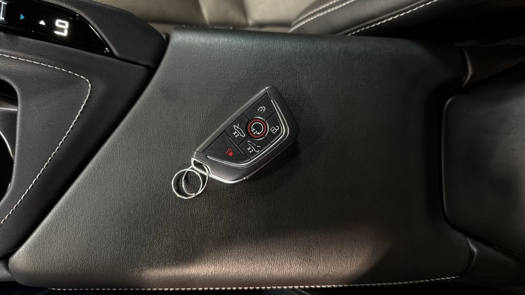 Used 2024 Chevrolet Corvette Stingray Preferred Cpe w/ Battery Protection Package RWD image 27