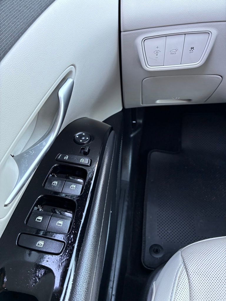 Used 2023 Hyundai Tucson Limited w/ Cargo Package image 25