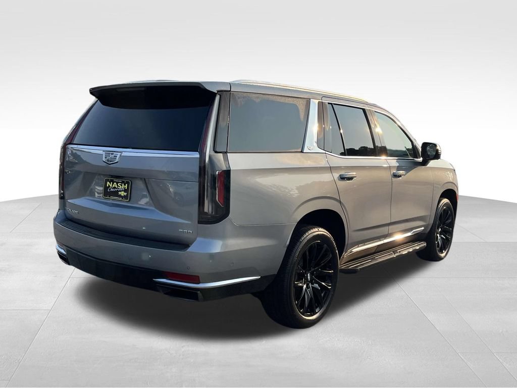 Used 2023 Cadillac Escalade Premium Luxury AWD/4WD image 3