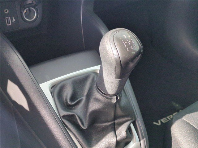 Used 2022 Nissan Versa S FWD image 12
