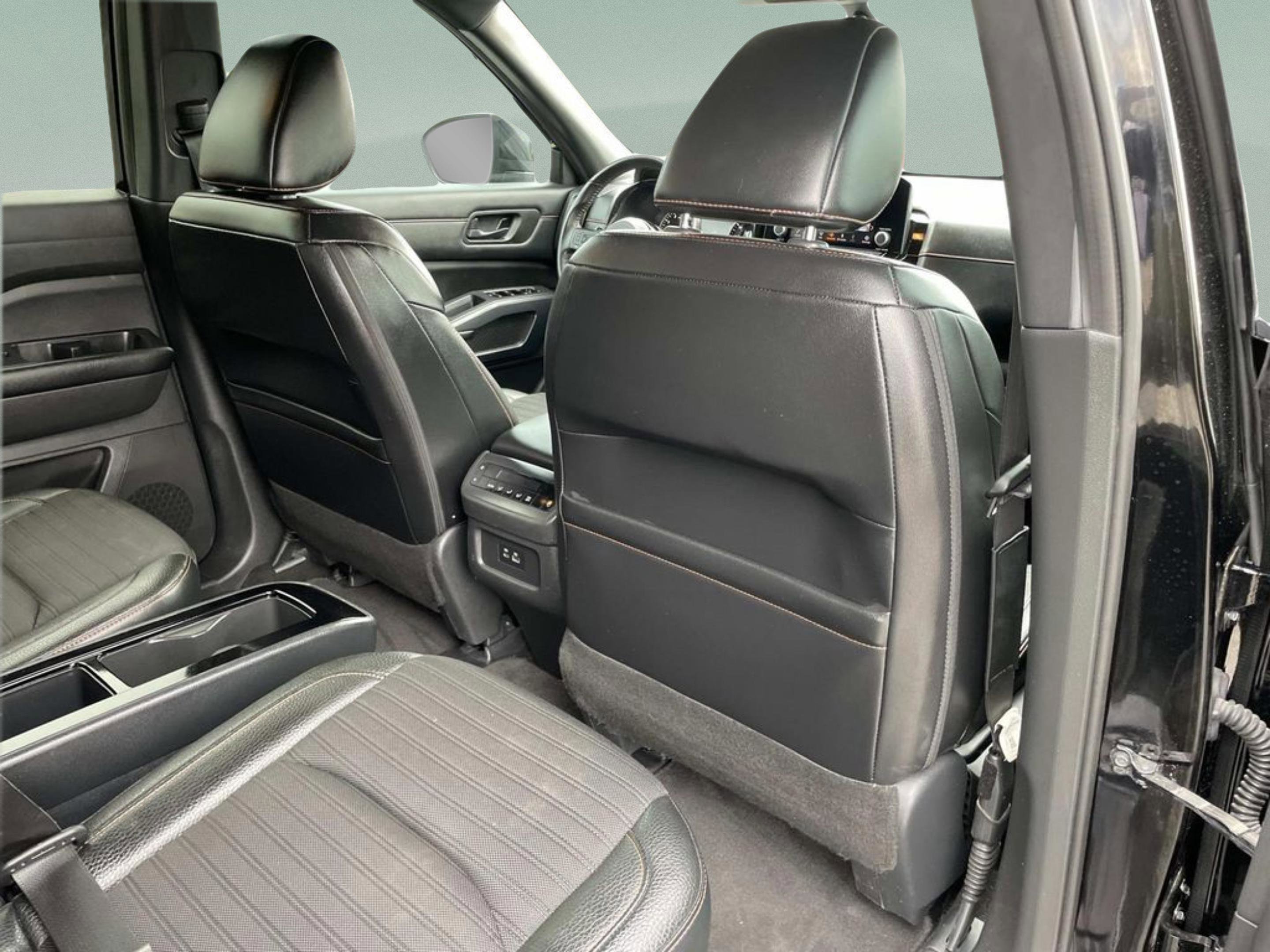 Used 2023 Nissan Pathfinder Rock Creek image 15