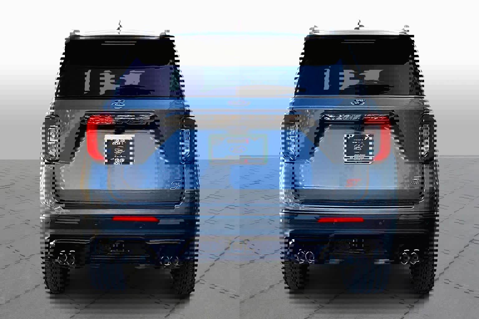 Used 2023 Ford Explorer ST w/ Equipment Group 401A image 4