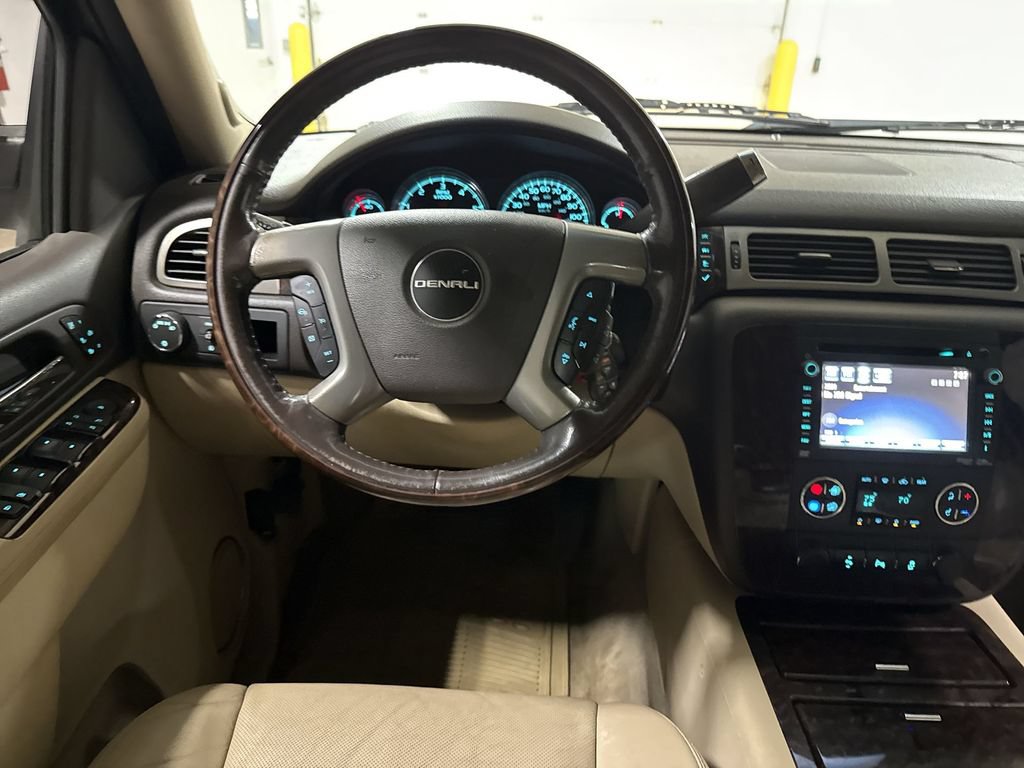 Used 2012 GMC Yukon XL Denali AWD/4WD image 11