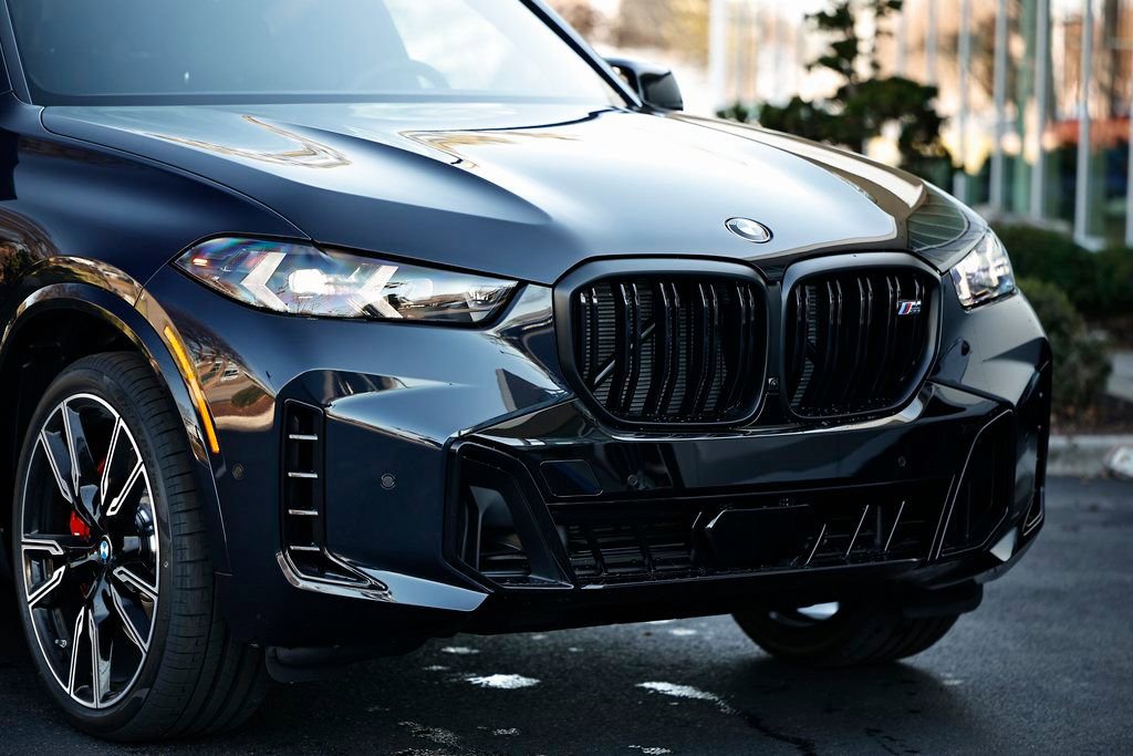 New 2026 BMW X5 M60i w/ Climate Comfort Package image 2