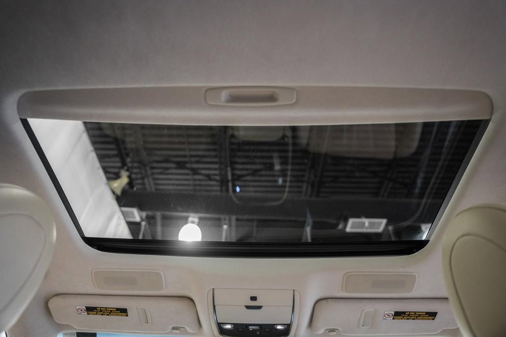 Used 2019 Lexus LS 500h w/ Luxury Package image 32