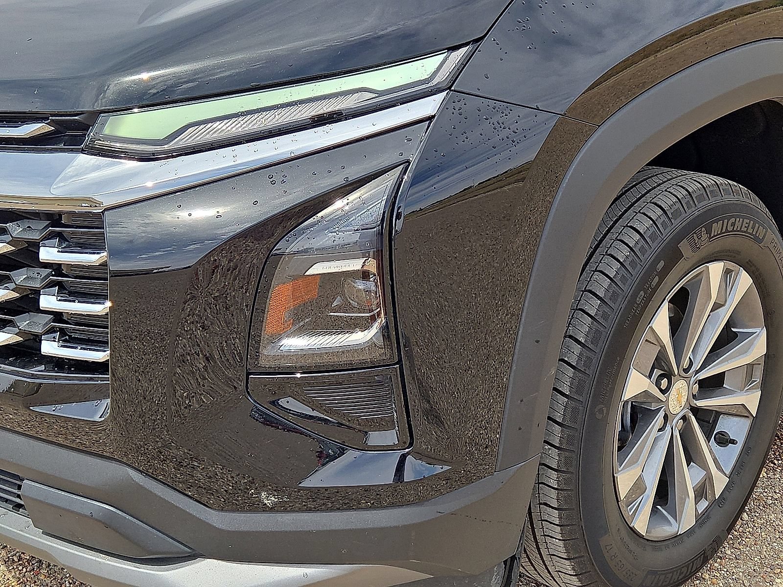 Used 2025 Chevrolet Equinox LT AWD/4WD image 9