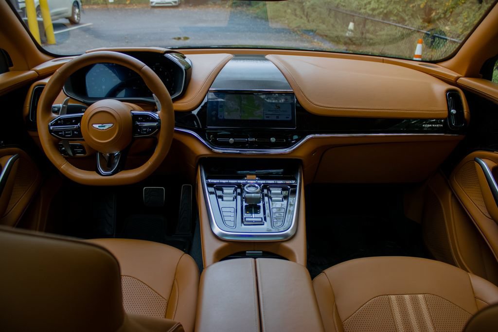Used 2025 Aston Martin DBX 707 AWD/4WD image 16