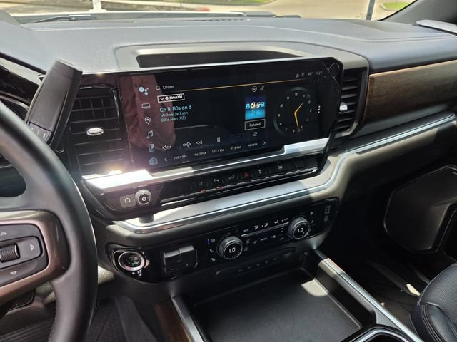Used 2024 Chevrolet Silverado 3500 High Country w/ Technology Package AWD/4WD image 7
