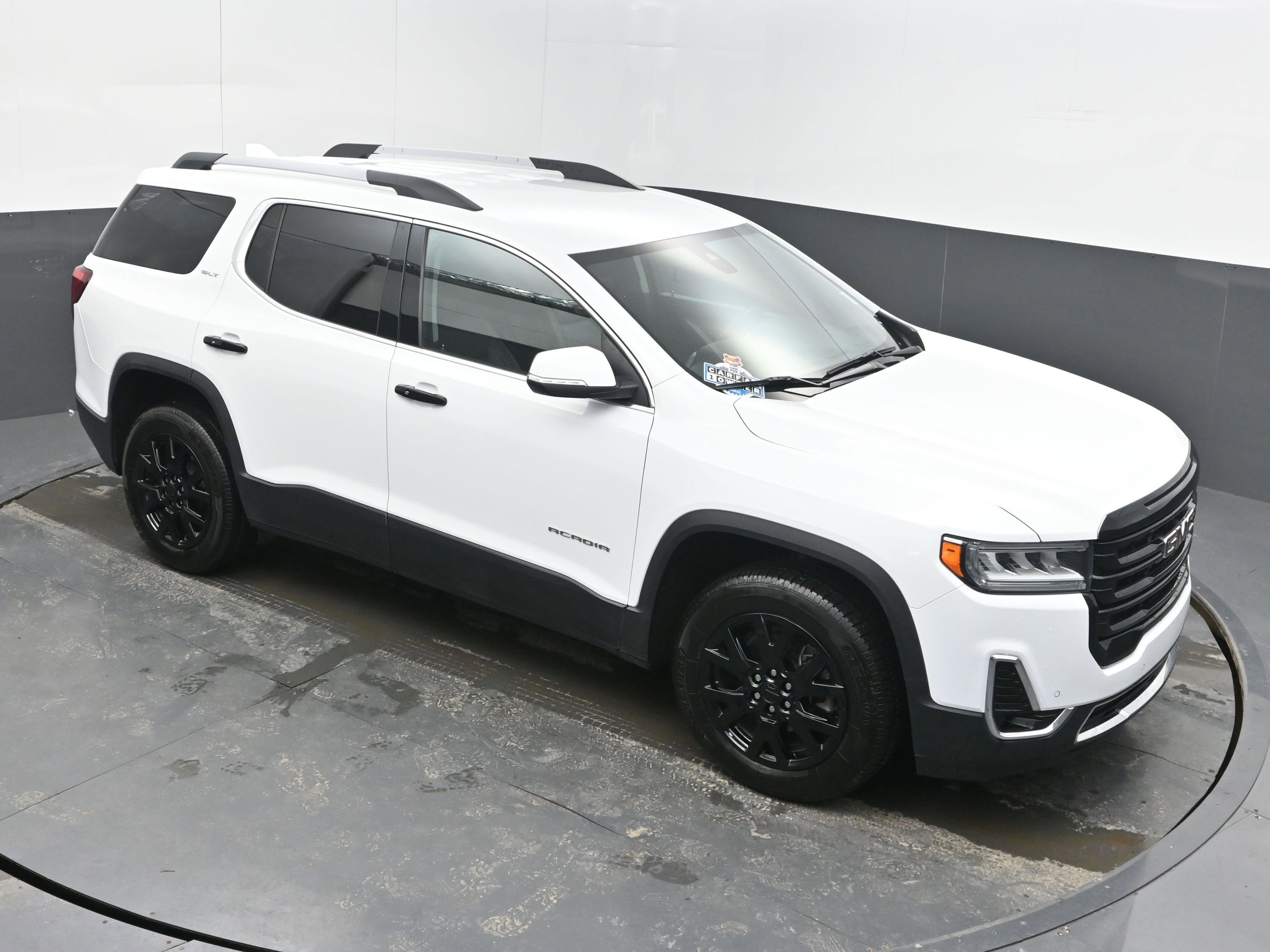 Used 2023 GMC Acadia SLT image 28