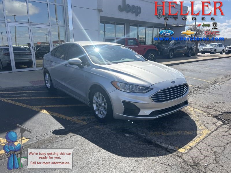 Used 2019 Ford Fusion SE image 1