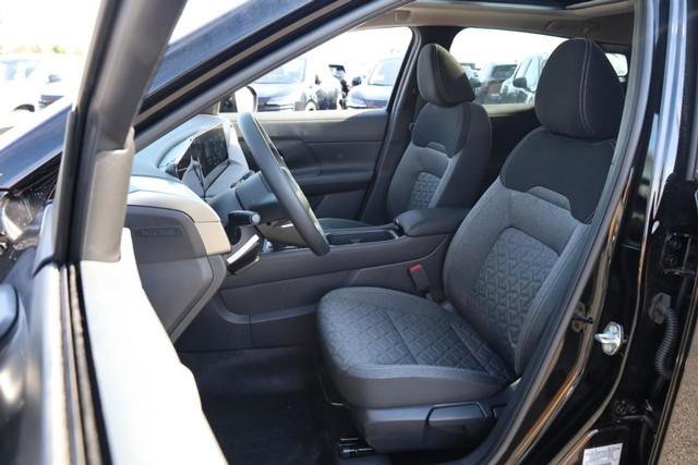 New 2026 Nissan Kicks SV w/ SV Premium Package image 8