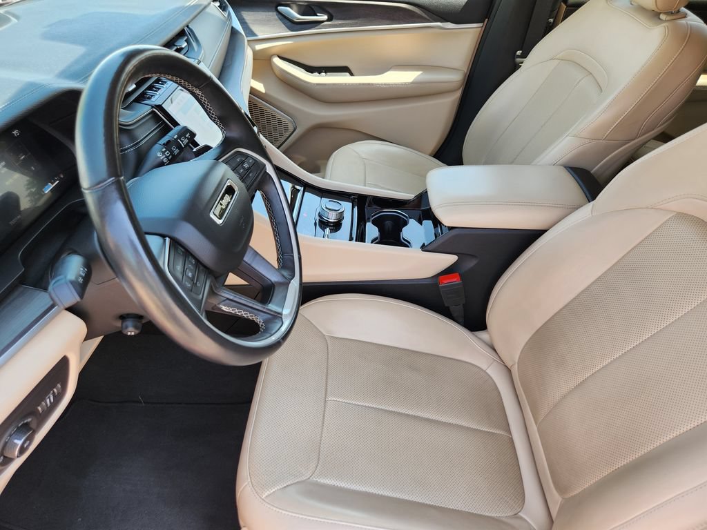Used 2021 Jeep Grand Cherokee L Limited w/ Luxury Tech Group II AWD/4WD image 12