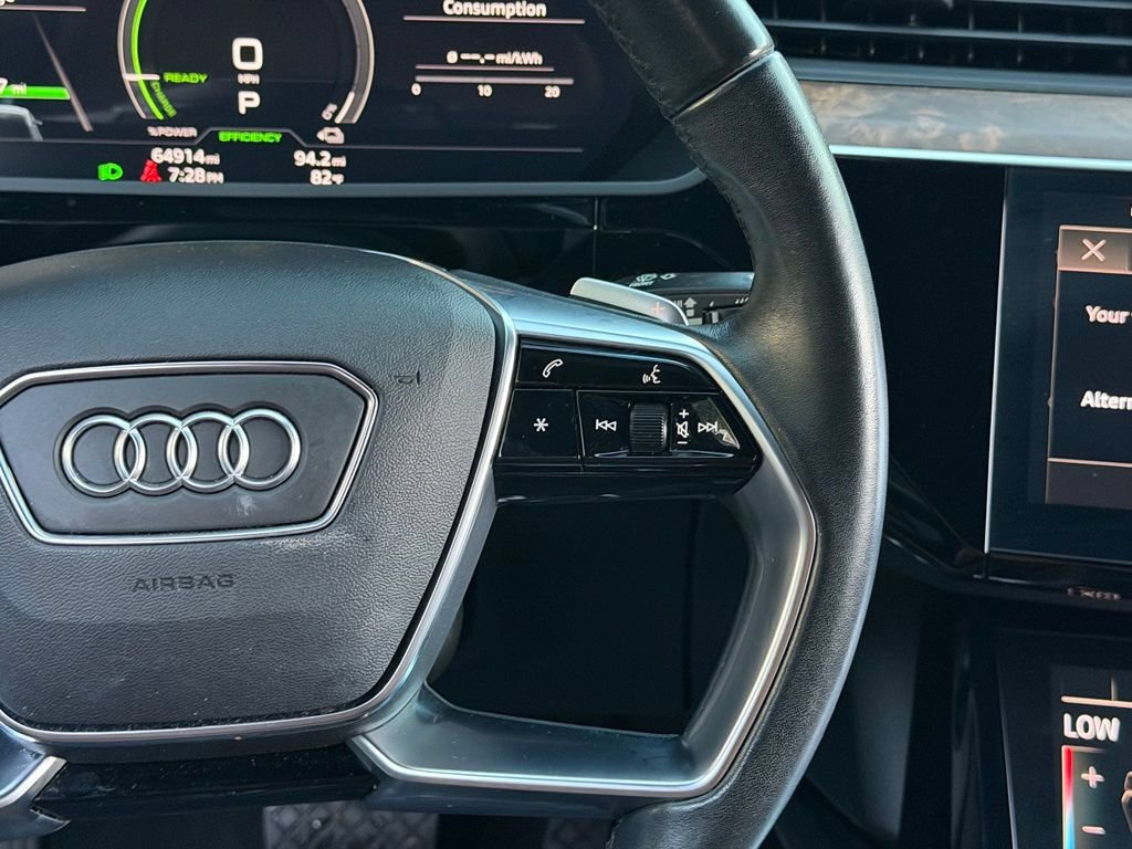Used 2022 Audi e-tron Premium AWD/4WD image 46