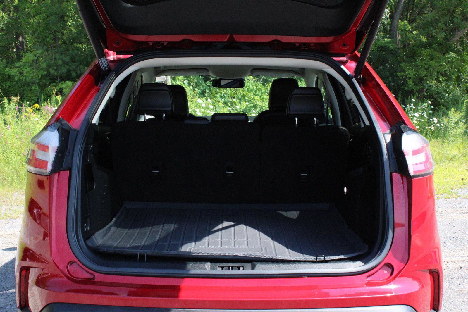 Used 2021 Ford Edge SEL w/ Convenience Package image 5