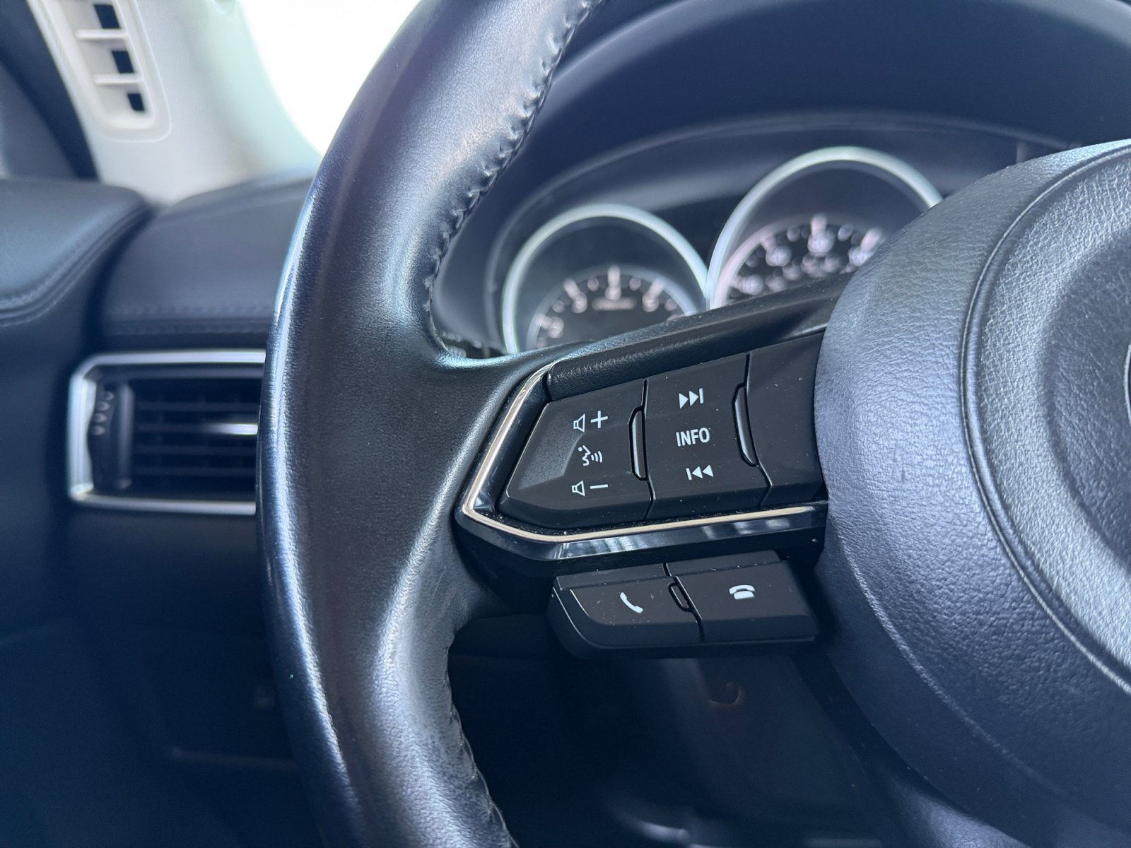 Used 2019 MAZDA CX-5 Touring FWD image 21