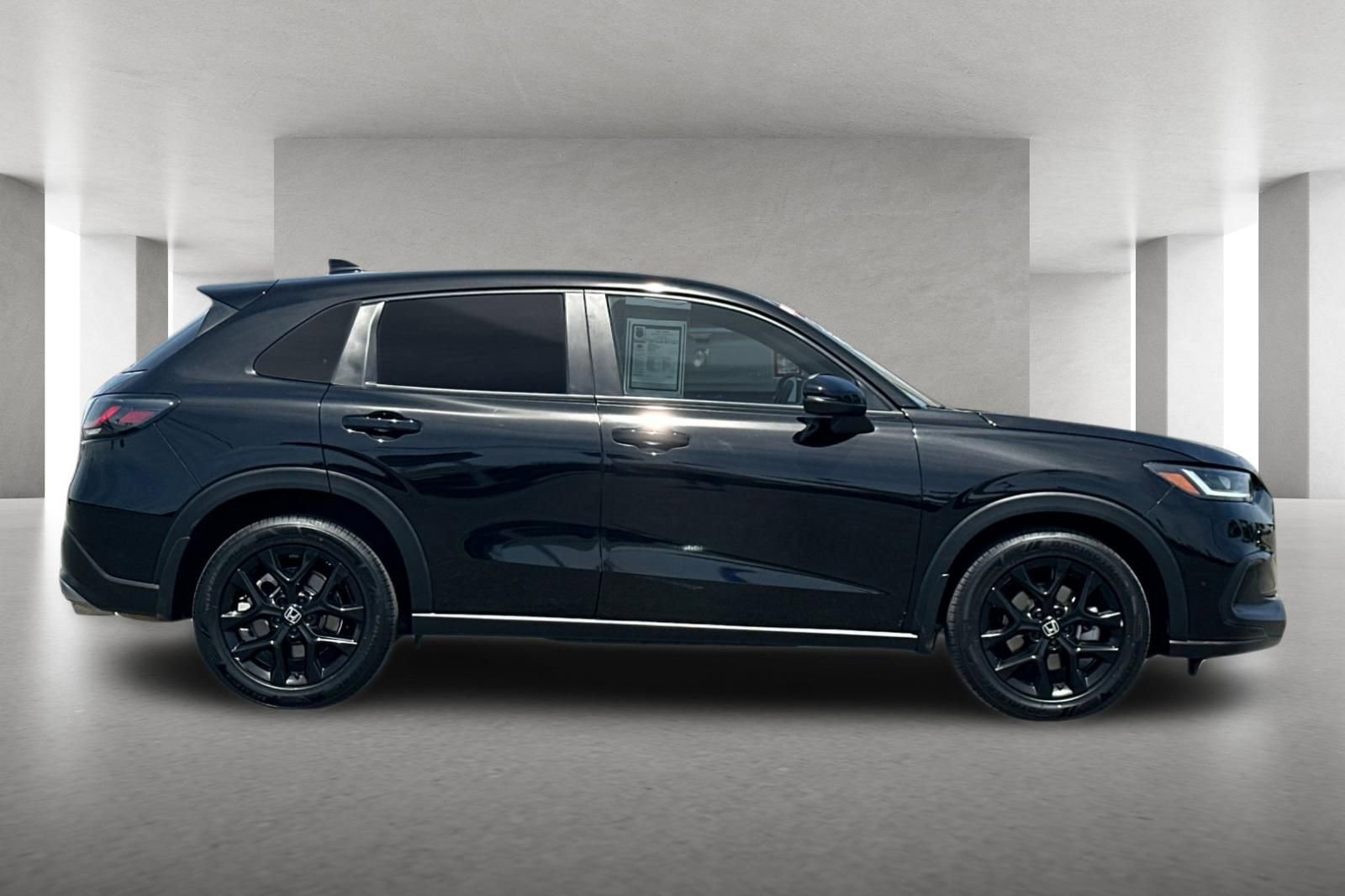 Certified 2023 Honda HR-V Sport image 3