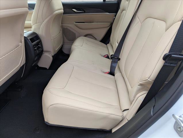 New 2025 Jeep Grand Cherokee Limited image 15