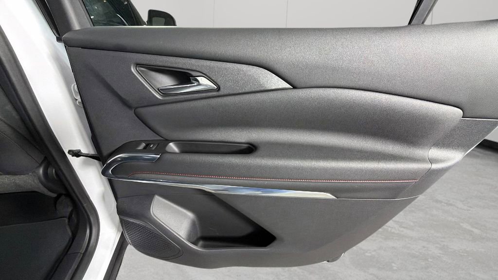 Used 2024 Chevrolet Traverse Z71 AWD/4WD image 36