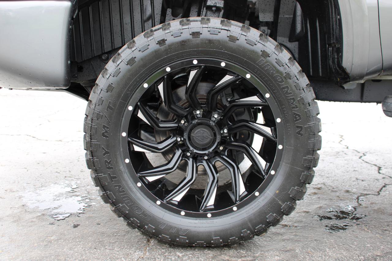 Used 2017 Nissan Titan PRO-4X w/ Pro-4x Convenience Package image 46