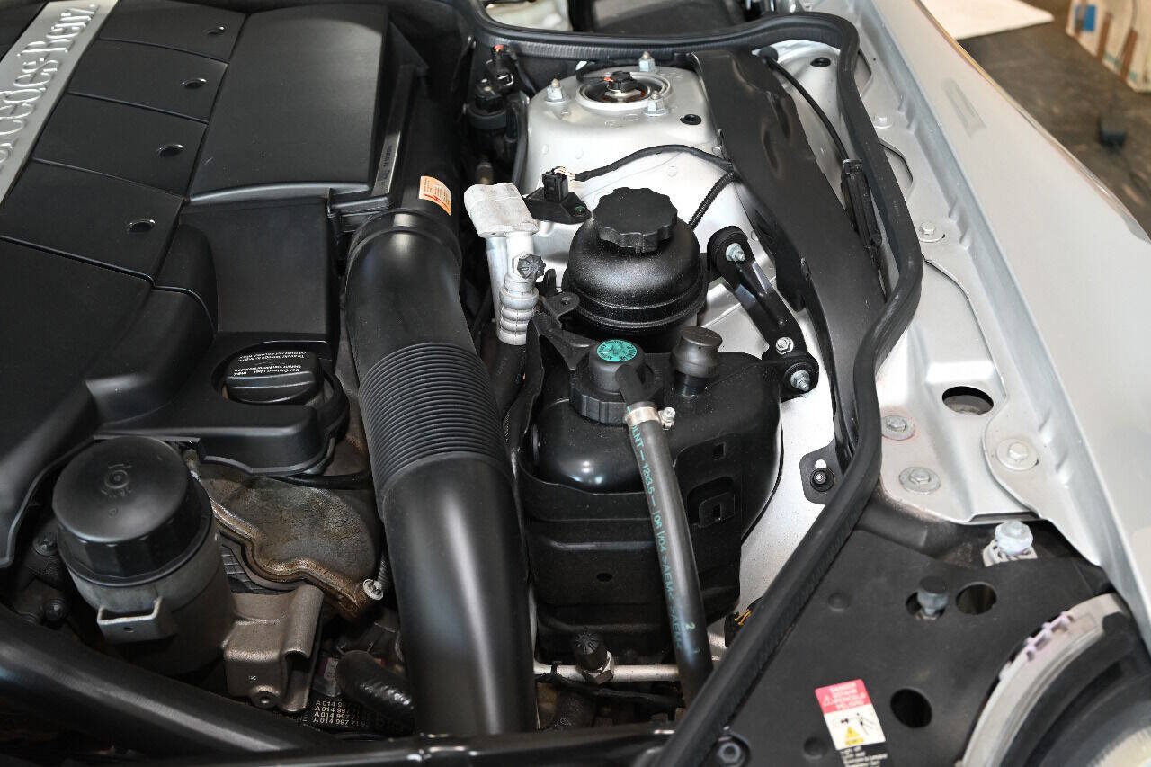 Used 2004 Mercedes-Benz SL 500 image 23