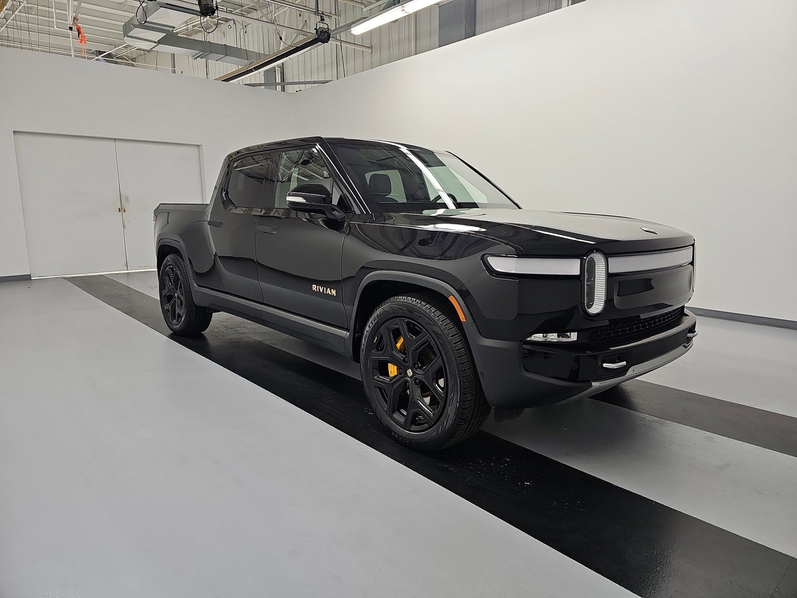 Used 2022 Rivian R1T Adventure AWD/4WD image 7