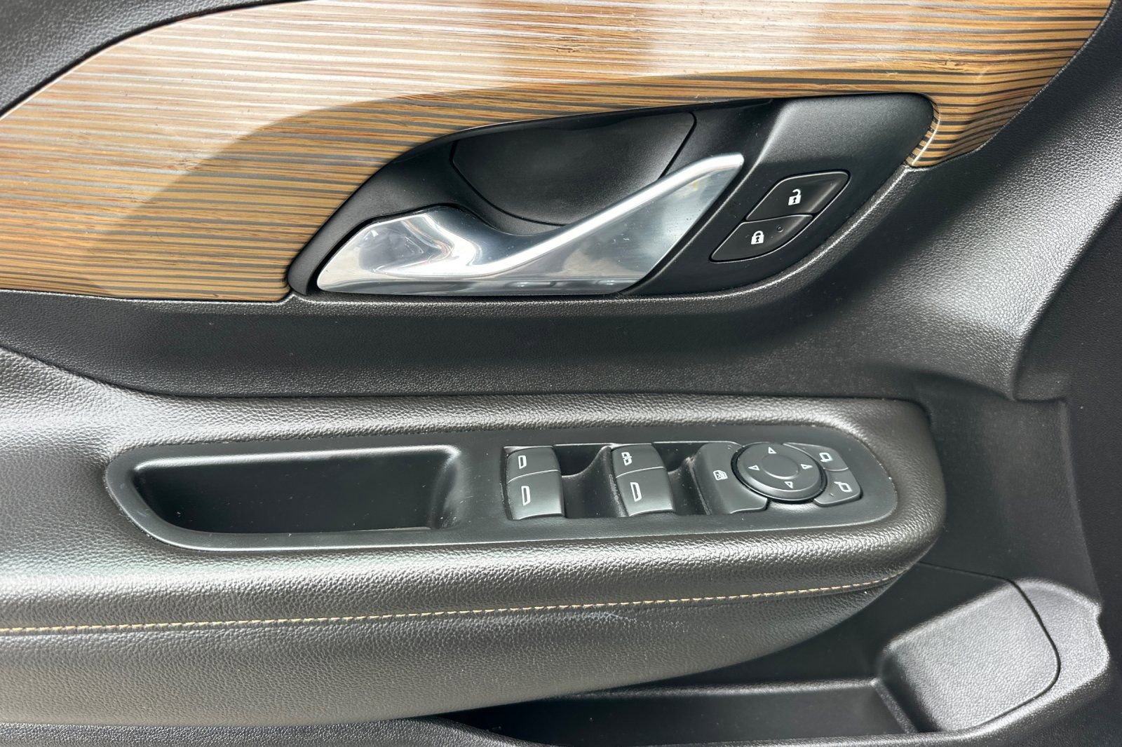 Certified 2021 GMC Terrain SLE image 11