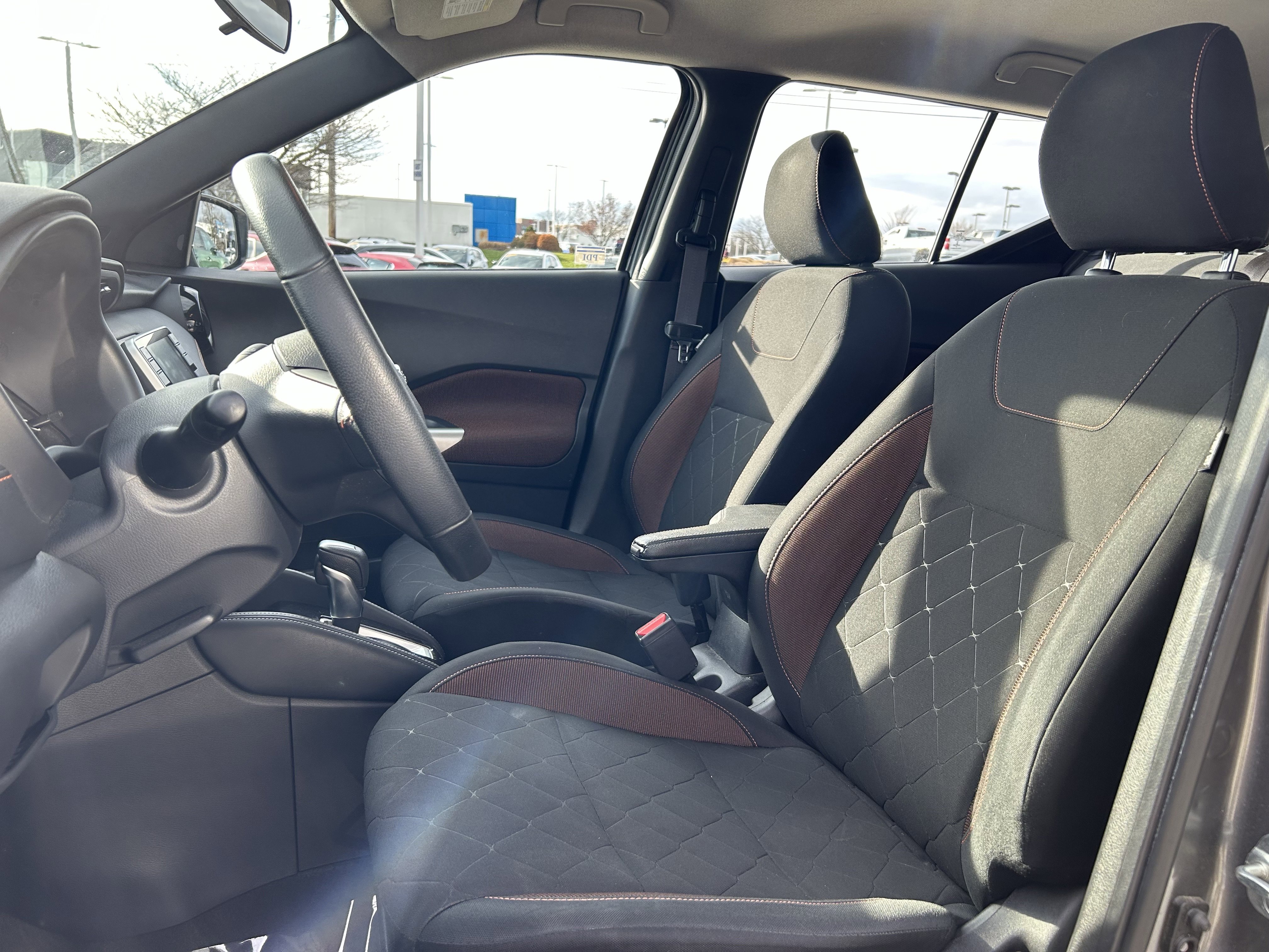 Used 2020 Nissan Kicks SR image 21