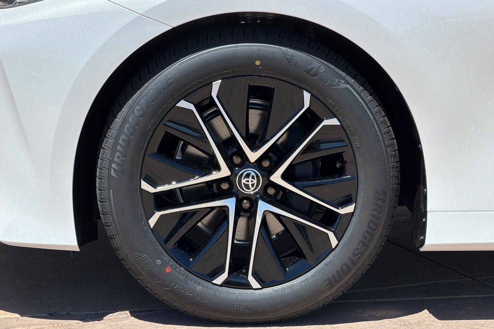 New 2026 Toyota Mirai RWD image 33
