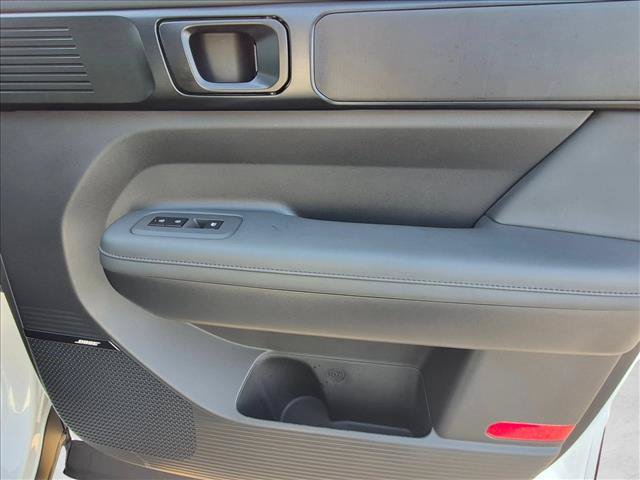Certified 2025 Hyundai Santa Fe Calligraphy FWD image 25