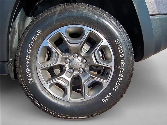 Used 2022 Jeep Cherokee Trailhawk w/ Technology Group B image 23