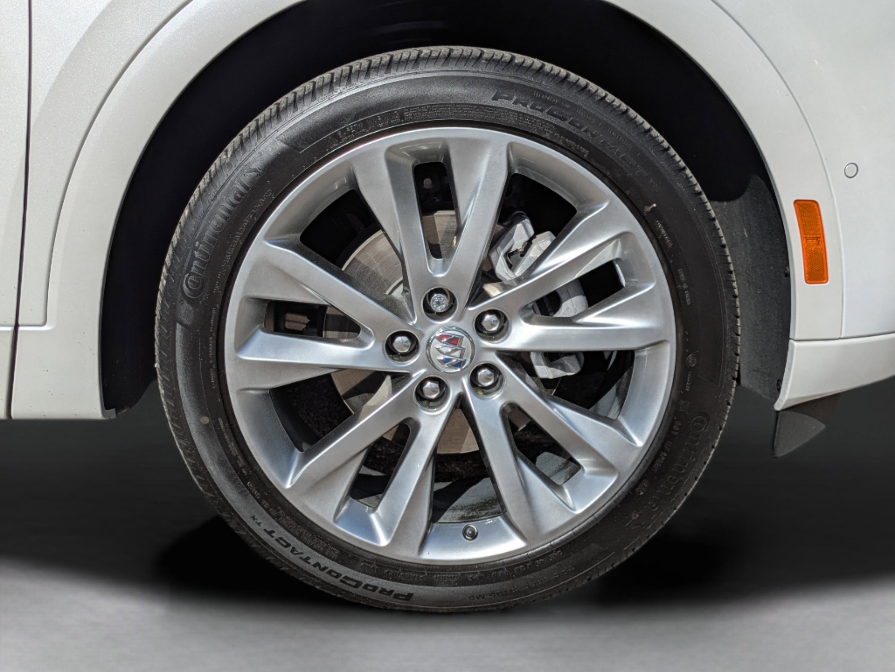 Used 2023 Buick Envision Avenir image 12