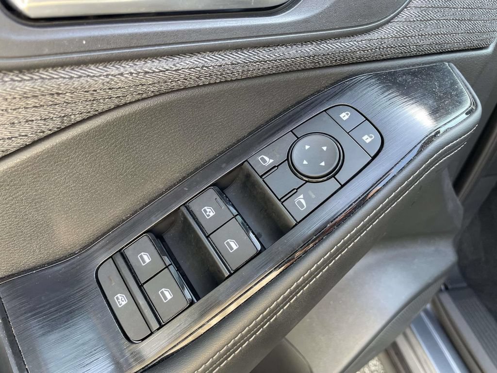 Used 2023 Nissan Rogue SV FWD image 17
