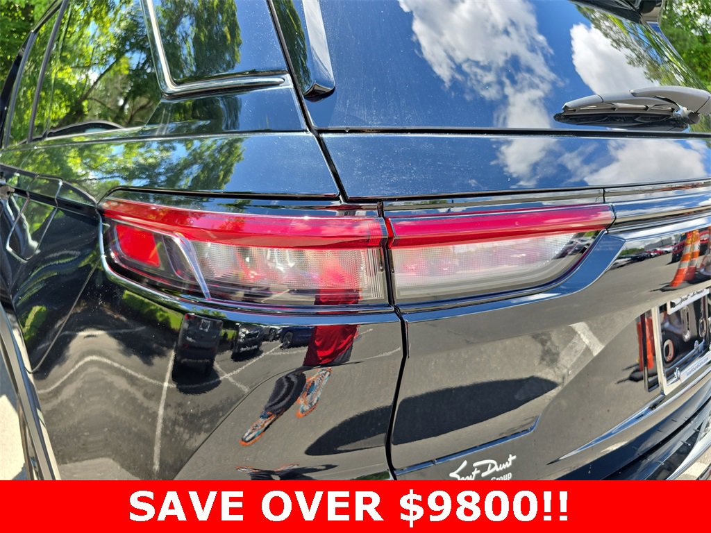 Used 2023 Jeep Grand Cherokee Altitude image 34