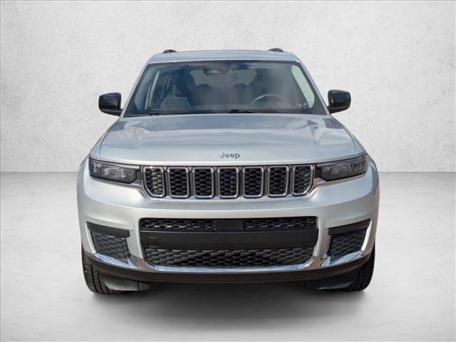 Used 2023 Jeep Grand Cherokee L Laredo image 2