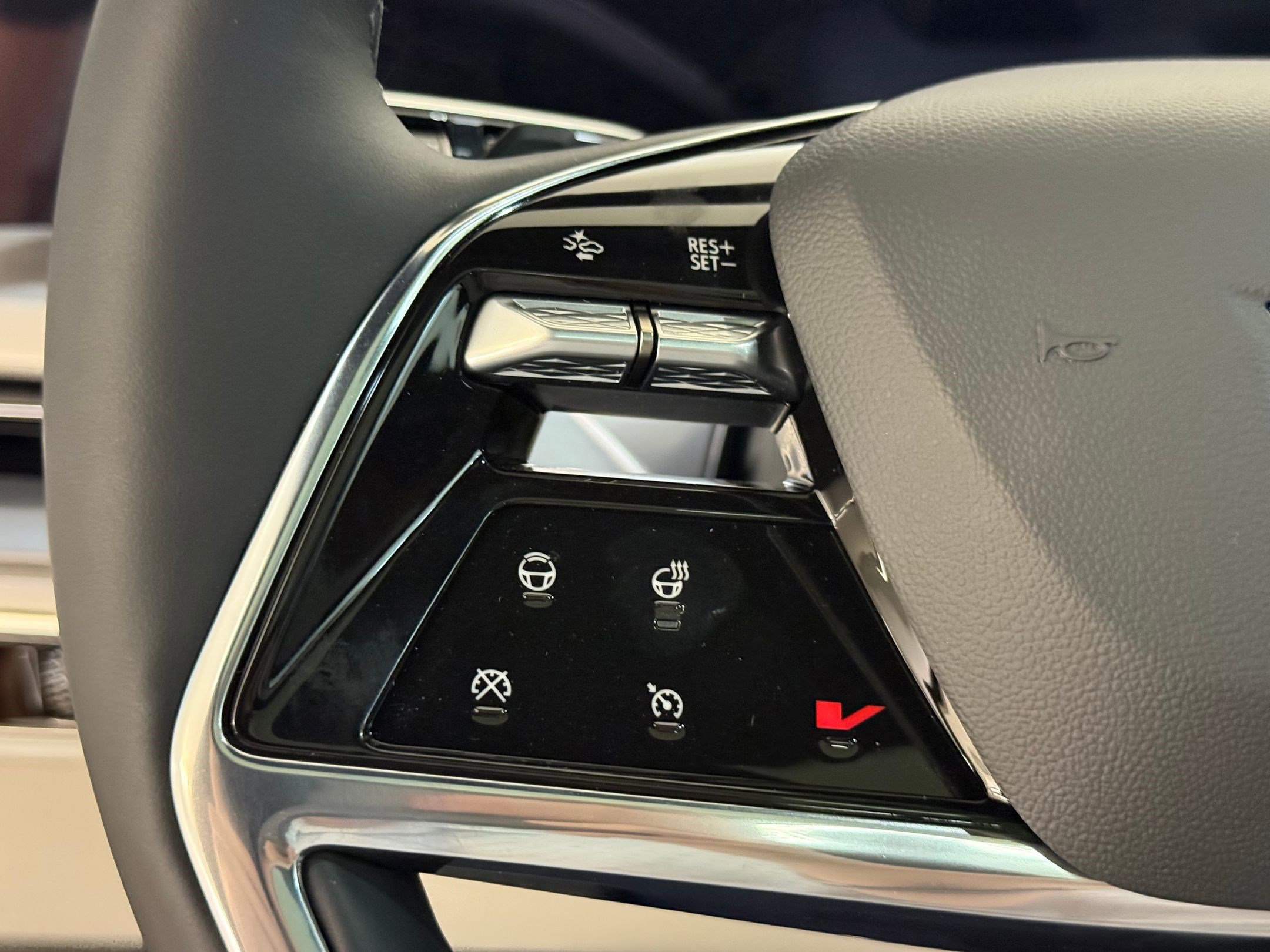New 2026 Cadillac Vistiq Sport image 19