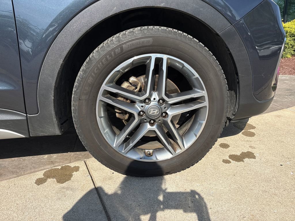 Used 2019 Hyundai Santa Fe XL FWD image 13