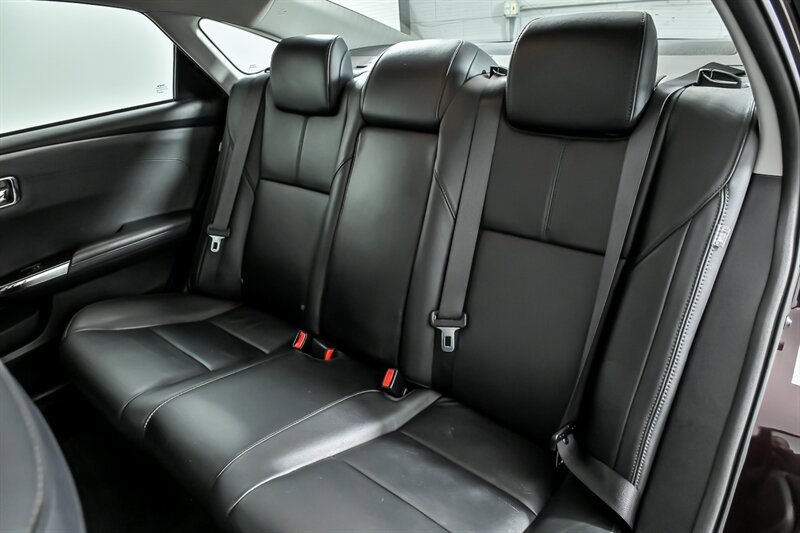Used 2013 Toyota Avalon XLE image 19