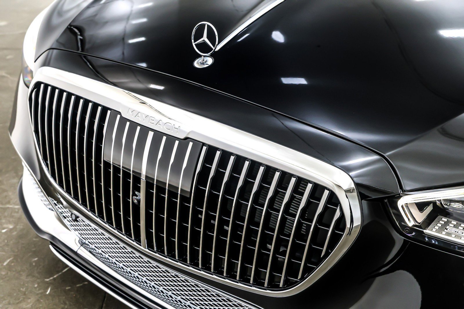 New 2026 Mercedes-Benz Maybach S 680 4MATIC image 13