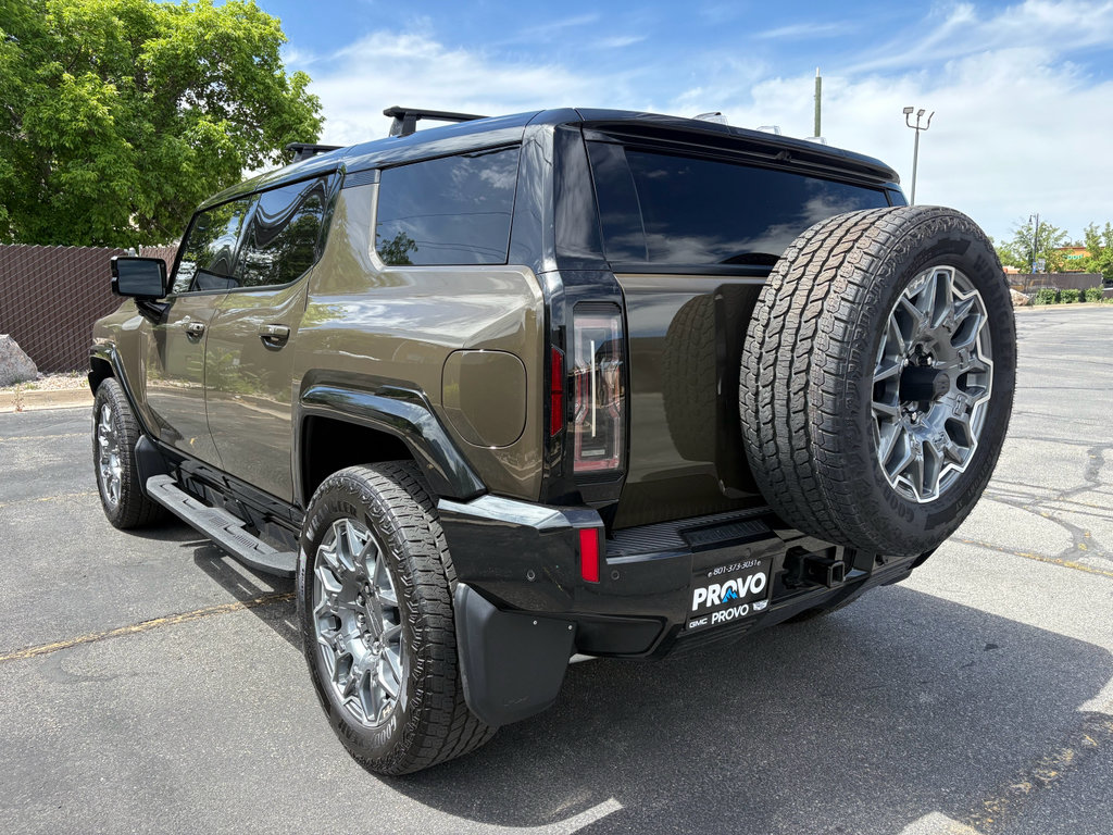 Used 2024 GMC Hummer EV 3X w/ LPO, Roof Cross Rail Package AWD/4WD image 11