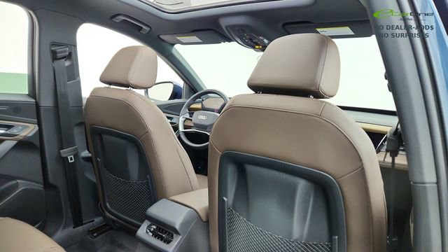 Used 2025 Audi Q6 e-tron Premium w/ Convenience Package image 26
