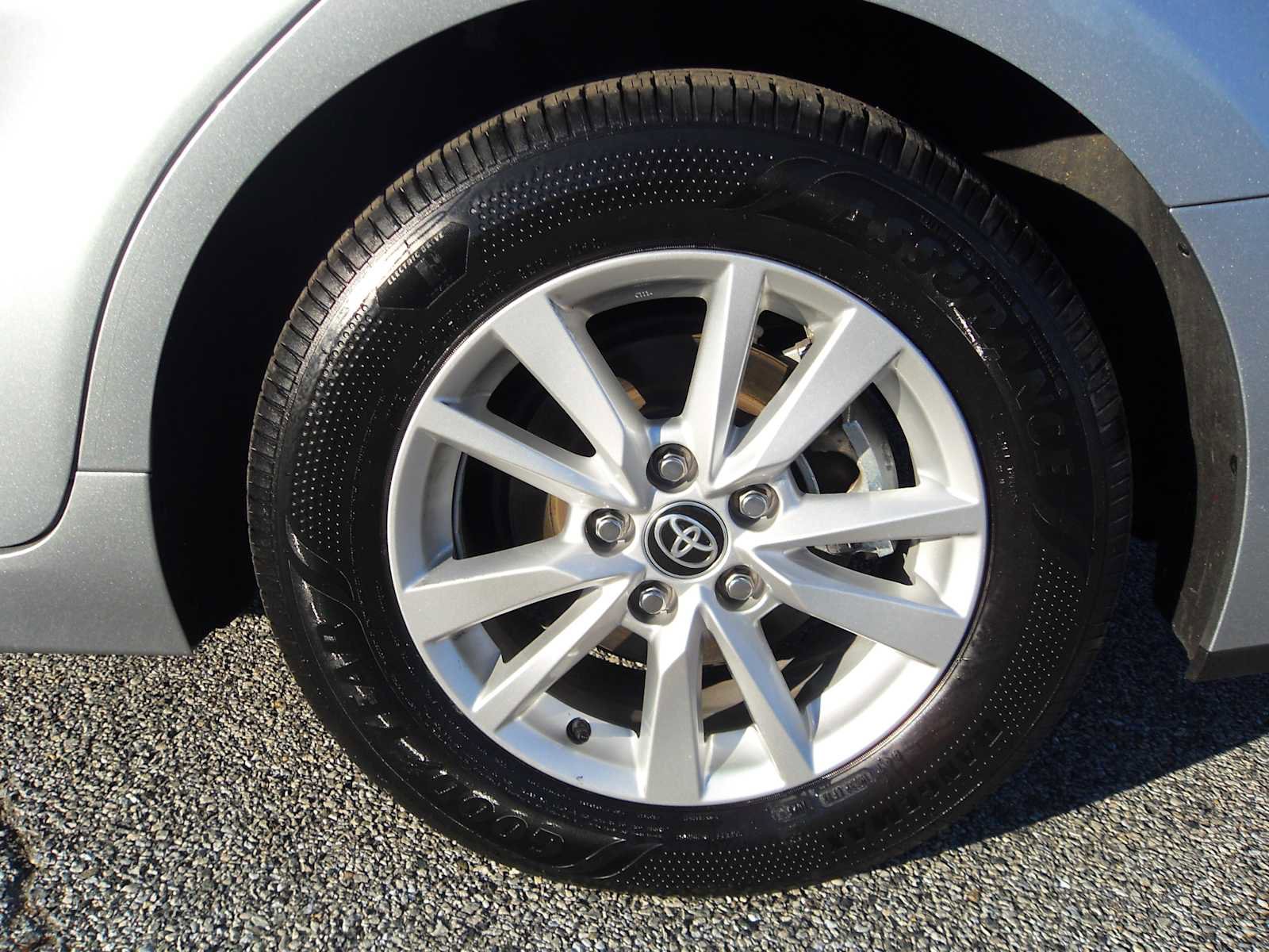 Used 2025 Toyota Camry LE image 12