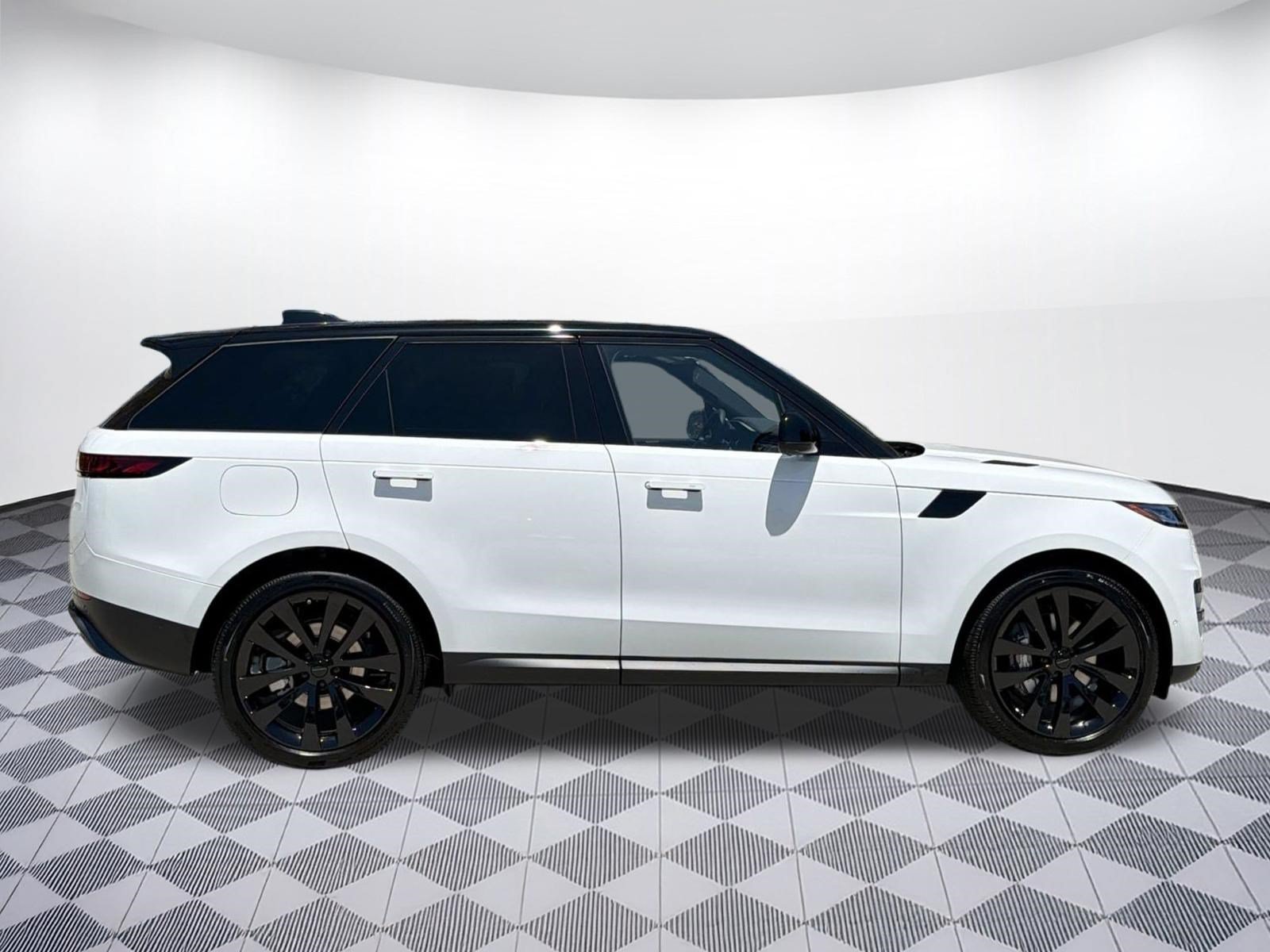 New 2026 Land Rover Range Rover Sport SE AWD/4WD image 8